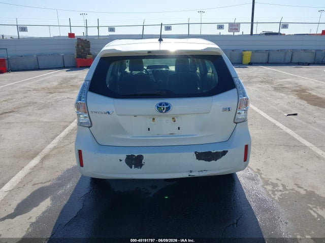 Toyota Prius V Two 2014 JTDZN3EU4EJ001353 Image 16