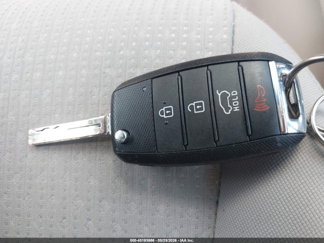 KIA Sedona L 2018 KNDMA5C15J6408797 Image 11