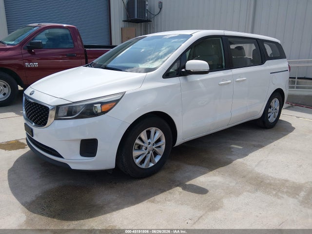 KIA Sedona L 2018 KNDMA5C15J6408797 Image 2
