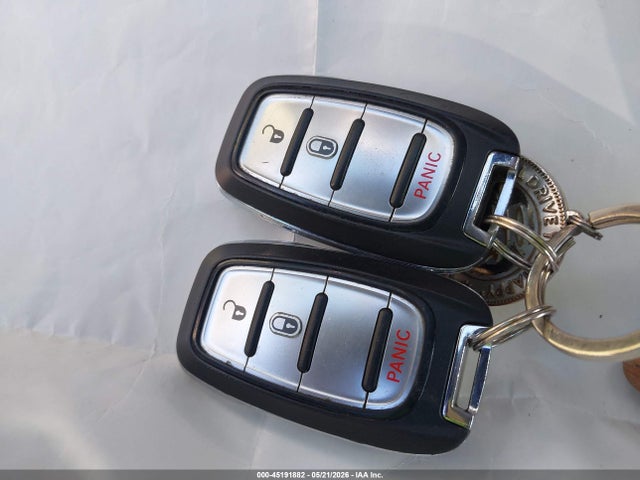 Продажа на аукционе авто 2019 Chrysler Pacifica Lx, vin: 2C4RC1CG0KR733624, номер лота: 45191882