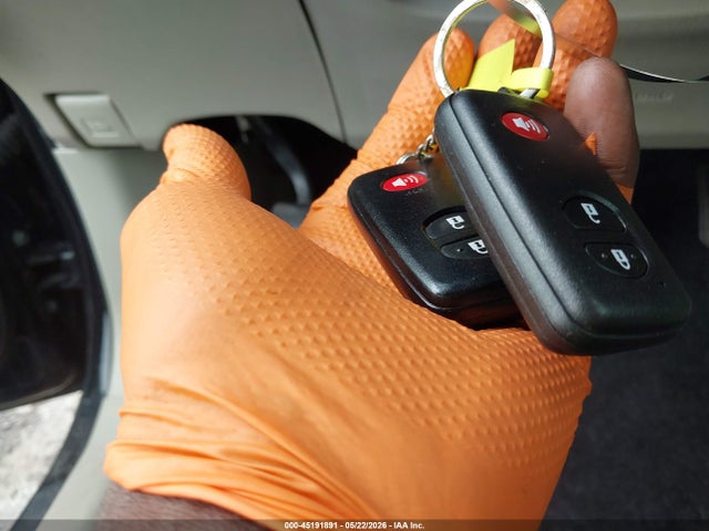 JTDKN3DU6E0365900 Toyota Prius Two