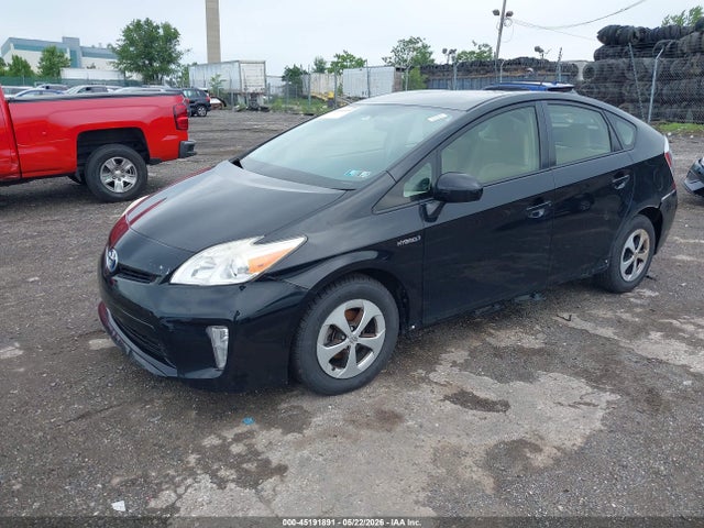 JTDKN3DU6E0365900 Toyota Prius Two