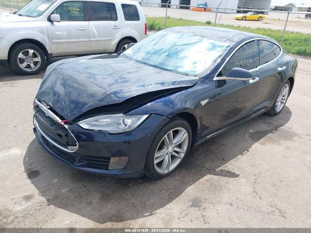 Tesla Model S 60/70/85 2015 5YJSA1H16FFP74479 Image 2