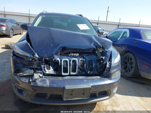 45191975 :رقم المزاد ، 1C4PJLCB5FW560970 vin ، 2015 Jeep Cherokee Latitude مزاد بيع