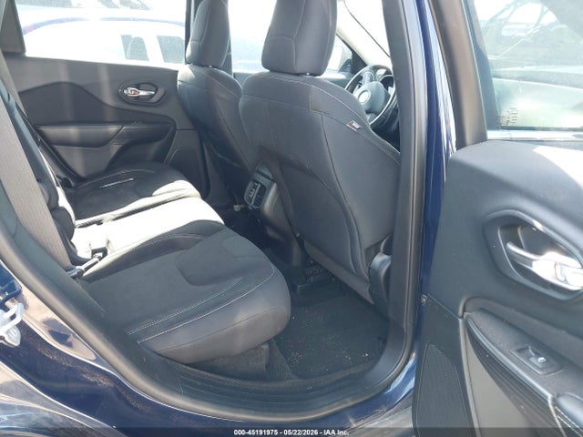 45191975 :رقم المزاد ، 1C4PJLCB5FW560970 vin ، 2015 Jeep Cherokee Latitude مزاد بيع