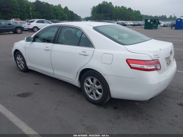 45192055 :رقم المزاد ، 4T1BF3EK5BU674039 vin ، 2011 Toyota Camry Le مزاد بيع