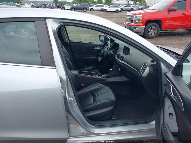 Mazda Mazda3 Touring 2018 3MZBN1V3XJM207767 Image 5