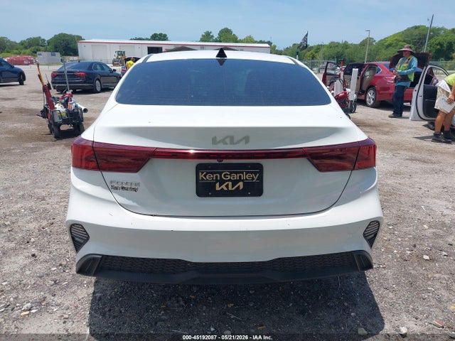 45192087 :رقم المزاد ، 3KPF24ADXRE724537 vin ، 2024 Kia Forte Lxs مزاد بيع