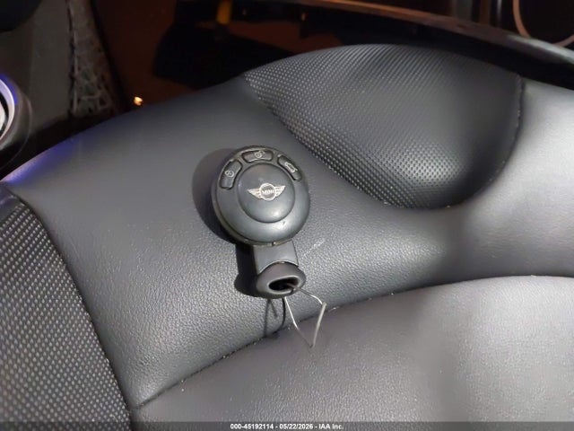 Продаж на аукціоні авто 2013 Mini Convertible Cooper S, vin: WMWZP3C50DT550750, номер лоту: 45192114