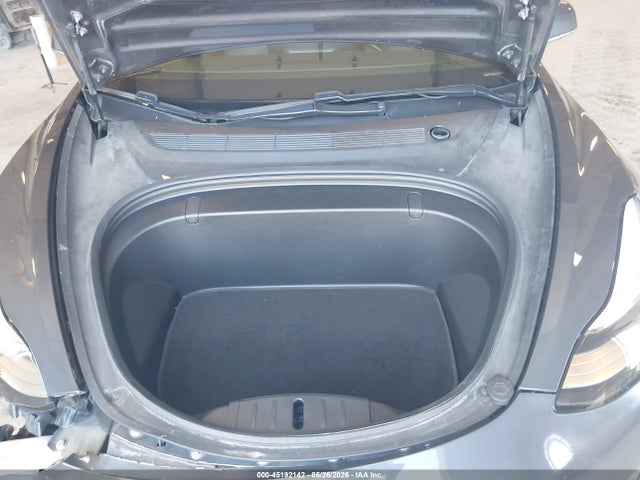 45192142 :رقم المزاد ، 5YJ3E1EB6JF116613 vin ، 2018 Tesla Model 3 Long Range/performance مزاد بيع