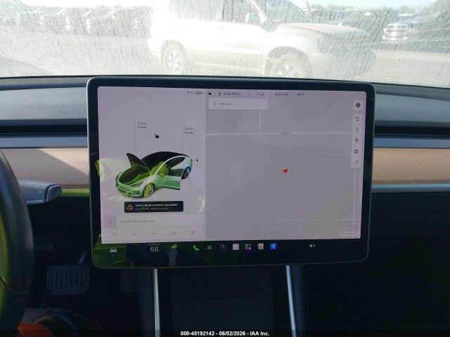 45192142 :رقم المزاد ، 5YJ3E1EB6JF116613 vin ، 2018 Tesla Model 3 Long Range/performance مزاد بيع