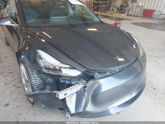 45192142 :رقم المزاد ، 5YJ3E1EB6JF116613 vin ، 2018 Tesla Model 3 Long Range/performance مزاد بيع