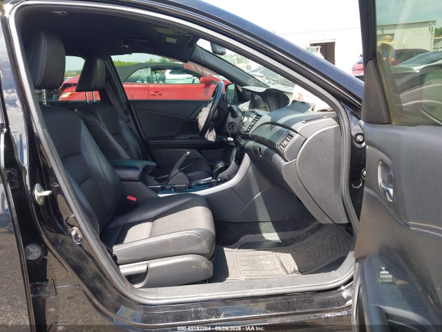 Продаж на аукціоні авто 2017 Honda Accord Sport, vin: 1HGCR2F57HA072368, номер лоту: 45192204