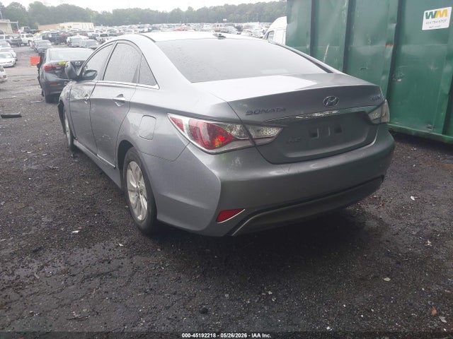2015 Hyundai Sonata Hybrid მანქანა იყიდება აუქციონზე, vin: KMHEC4A4XFA130775, აუქციონის ნომერი: 45192218