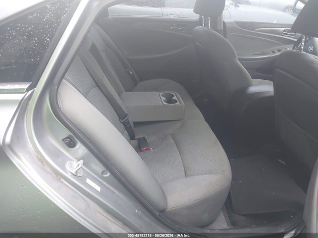 2015 Hyundai Sonata Hybrid მანქანა იყიდება აუქციონზე, vin: KMHEC4A4XFA130775, აუქციონის ნომერი: 45192218