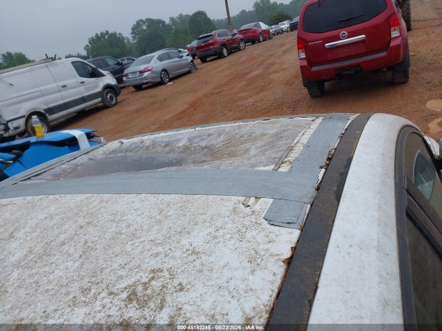 45192245 :رقم المزاد ، 1FADP3K21FL365197 vin ، 2015 Ford Focus Se مزاد بيع
