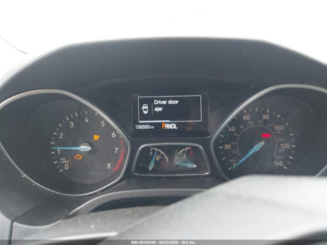 45192245 :رقم المزاد ، 1FADP3K21FL365197 vin ، 2015 Ford Focus Se مزاد بيع