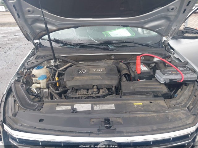 1VWAT7A31GC057018 Volkswagen Passat 1.8t R-line
