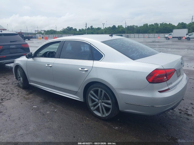1VWAT7A31GC057018 Volkswagen Passat 1.8t R-line