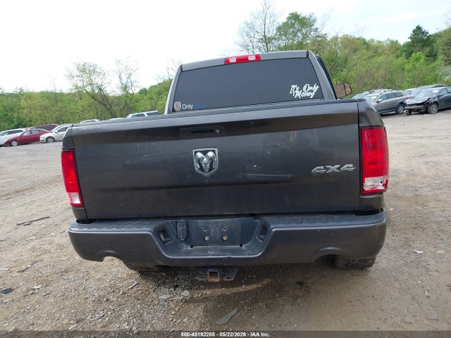 45192285 :رقم المزاد ، 3C6RR7KT2HG524147 vin ، 2017 Ram 1500 Express  4x4 5'7 Box مزاد بيع