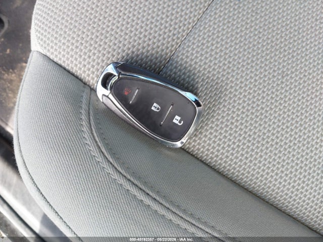 1GNERFKW8NJ137261 Chevrolet Traverse Fwd Ls