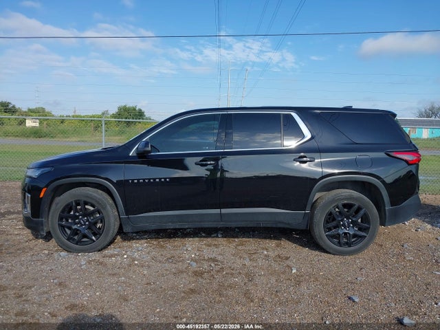 1GNERFKW8NJ137261 Chevrolet Traverse Fwd Ls