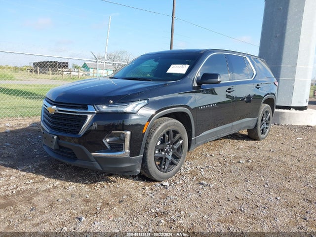 1GNERFKW8NJ137261 Chevrolet Traverse Fwd Ls