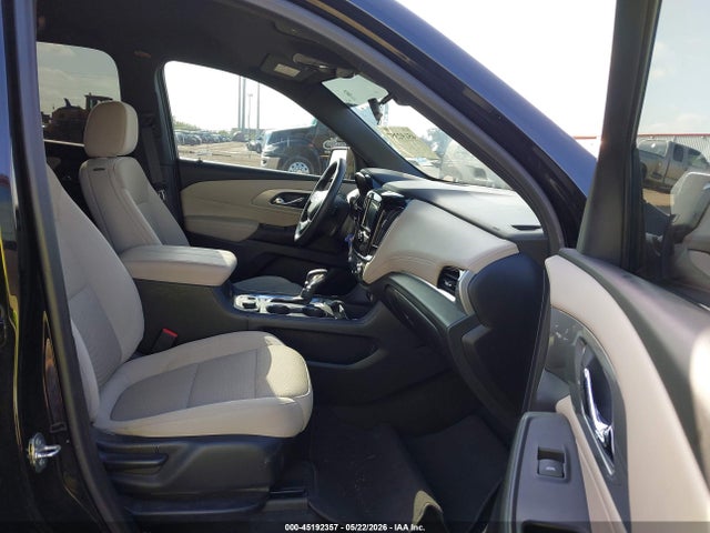 1GNERFKW8NJ137261 Chevrolet Traverse Fwd Ls