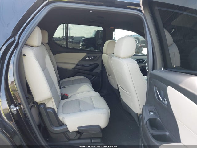 1GNERFKW8NJ137261 Chevrolet Traverse Fwd Ls