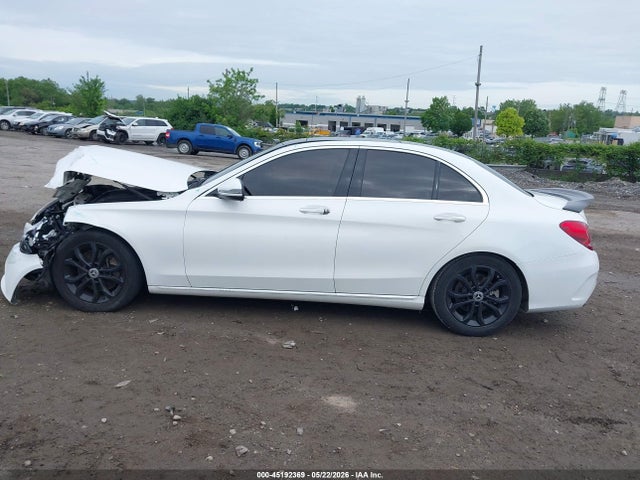 Aukcja sprzedaży 2017 Mercedes-benz C 300 4matic, vin: WDDWF4KB6HR218245, numer aukcji: 45192369