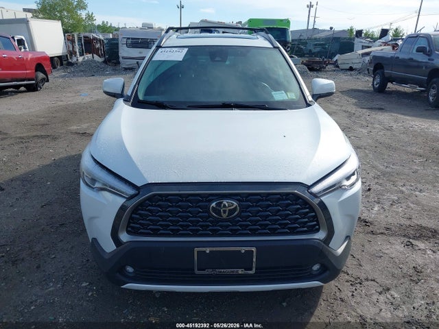 Продаж на аукціоні авто 2022 Toyota Corolla Cross Xle, vin: 7MUDAABG6NV028474, номер лоту: 45192392