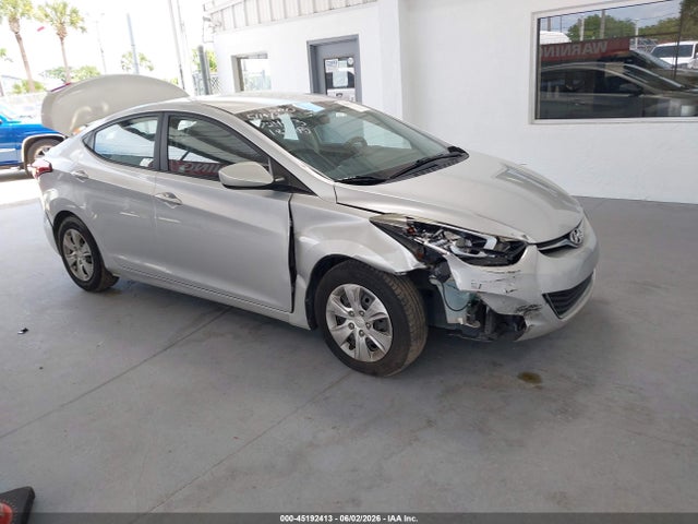 Продажа на аукционе авто 2016 Hyundai Elantra Se, vin: 5NPDH4AE2GH726113, номер лота: 45192413
