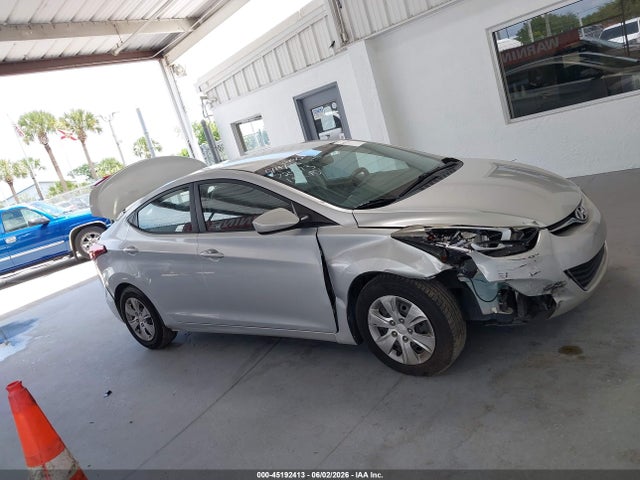 Продажа на аукционе авто 2016 Hyundai Elantra Se, vin: 5NPDH4AE2GH726113, номер лота: 45192413