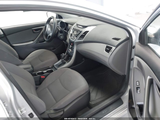 Продажа на аукционе авто 2016 Hyundai Elantra Se, vin: 5NPDH4AE2GH726113, номер лота: 45192413