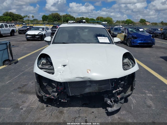 Auction sale of the 2019 Porsche Macan, vin: WP1AA2A54KLB00545, lot number: 45192438