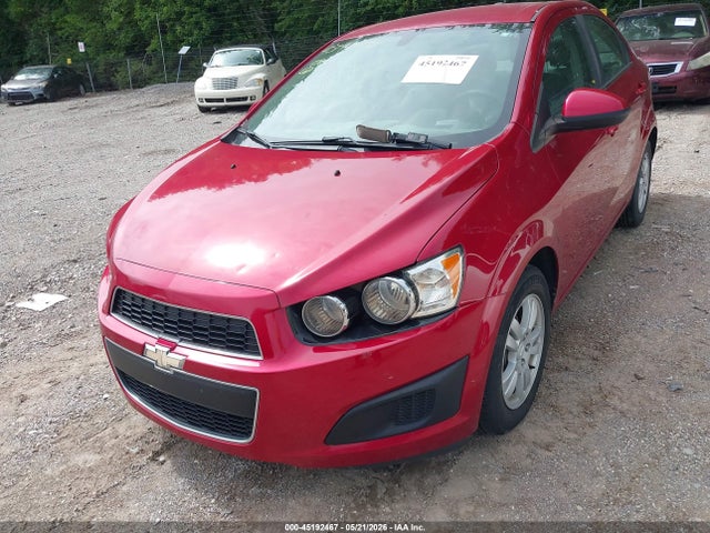 45192467 :رقم المزاد ، 1G1JC5SH5F4113898 vin ، 2015 Chevrolet Sonic Lt Auto مزاد بيع