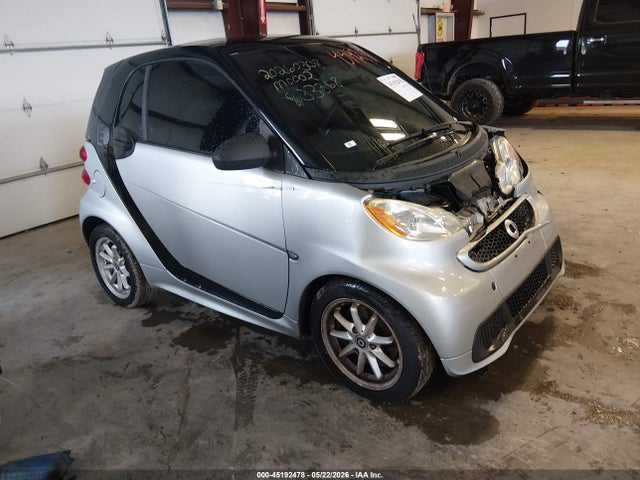 Smart Fortwo Electric Drive Passion 2015 WMEEJ9AA5FK833368 главное изображение