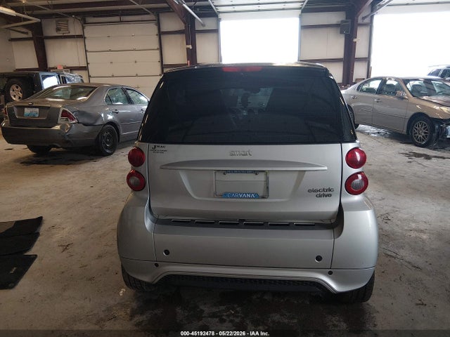 WMEEJ9AA5FK833368 Smart Fortwo Electric Drive Passion