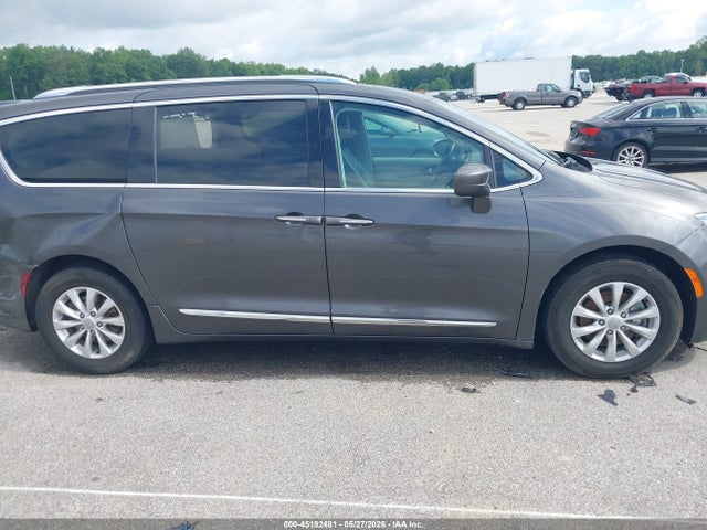 Продаж на аукціоні авто 2019 Chrysler Pacifica Touring L, vin: 2C4RC1BG8KR698302, номер лоту: 45192481