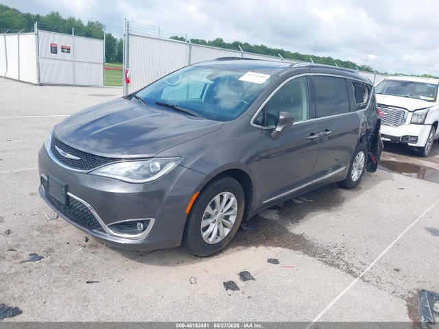 Продаж на аукціоні авто 2019 Chrysler Pacifica Touring L, vin: 2C4RC1BG8KR698302, номер лоту: 45192481