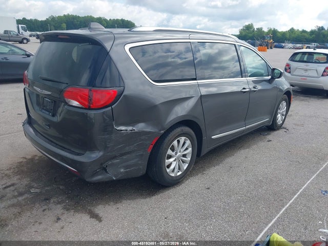 Продаж на аукціоні авто 2019 Chrysler Pacifica Touring L, vin: 2C4RC1BG8KR698302, номер лоту: 45192481