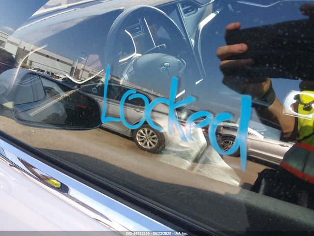 Auction sale of the 2014 Tesla Model S P85d, vin: 5YJSA1H25EFP67403, lot number: 45192539