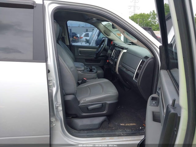 45192561 :رقم المزاد ، 1C6RR6GT1GS326587 vin ، 2016 Ram 1500 Slt مزاد بيع