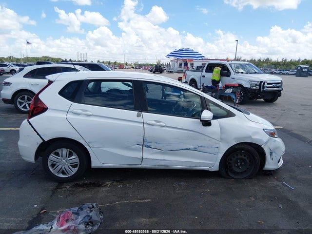 45192566 :رقم المزاد ، 3HGGK5H45JM702831 vin ، 2018 Honda Fit Lx مزاد بيع