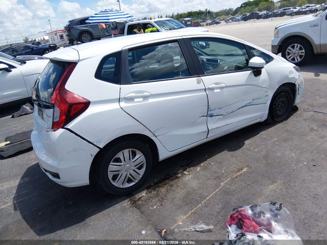 45192566 :رقم المزاد ، 3HGGK5H45JM702831 vin ، 2018 Honda Fit Lx مزاد بيع
