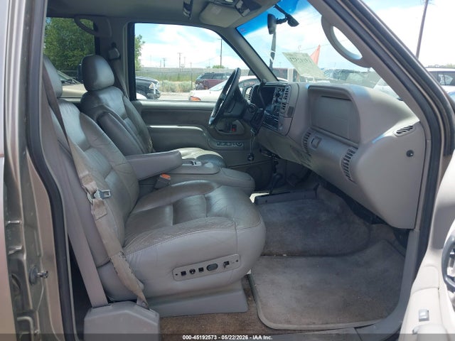 Aukcja sprzedaży 1999 Chevrolet Suburban 2500, vin: 1GNGK26J8XJ553897, numer aukcji: 45192573