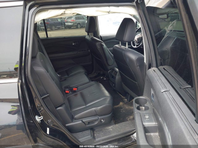 45192600 :رقم المزاد ، 5FNYF6H92GB098533 vin ، 2016 Honda Pilot Touring مزاد بيع