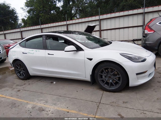 2022 Tesla Model 3 Long Range Dual Motor All-wheel Drive მანქანა იყიდება აუქციონზე, vin: 5YJ3E1EB9NF118734, აუქციონის ნომერი: 45192620