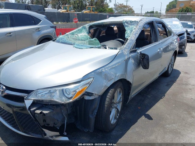 45192629 :رقم المزاد ، 4T1BF1FK0GU145446 vin ، 2016 Toyota Camry Se مزاد بيع