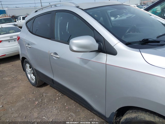 Продажа на аукционе авто 2010 Hyundai Tucson Gls, vin: KM8JUCAC4AU075633, номер лота: 45192631